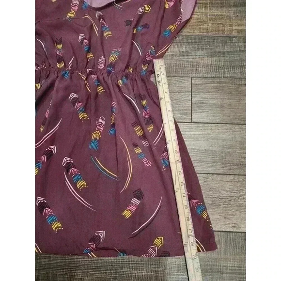 Fossil Womens Small Tunic Top elastic waist Aarow Design Burgundy Polyester - Picture 5 of 6